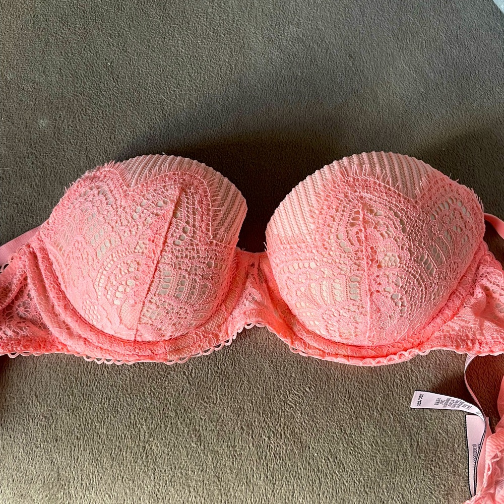 Victoria’s Secret Lightly Padded Bra
